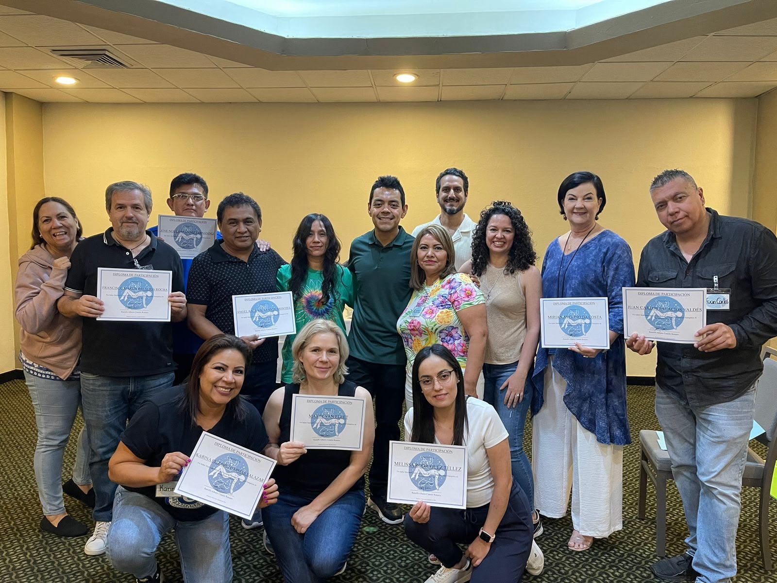 Graduación con diplomas de certificación en sanación energética